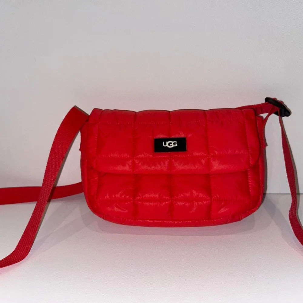 UGG Vibrant Red Quilted Crossbody Bag - Picture 7 of 7